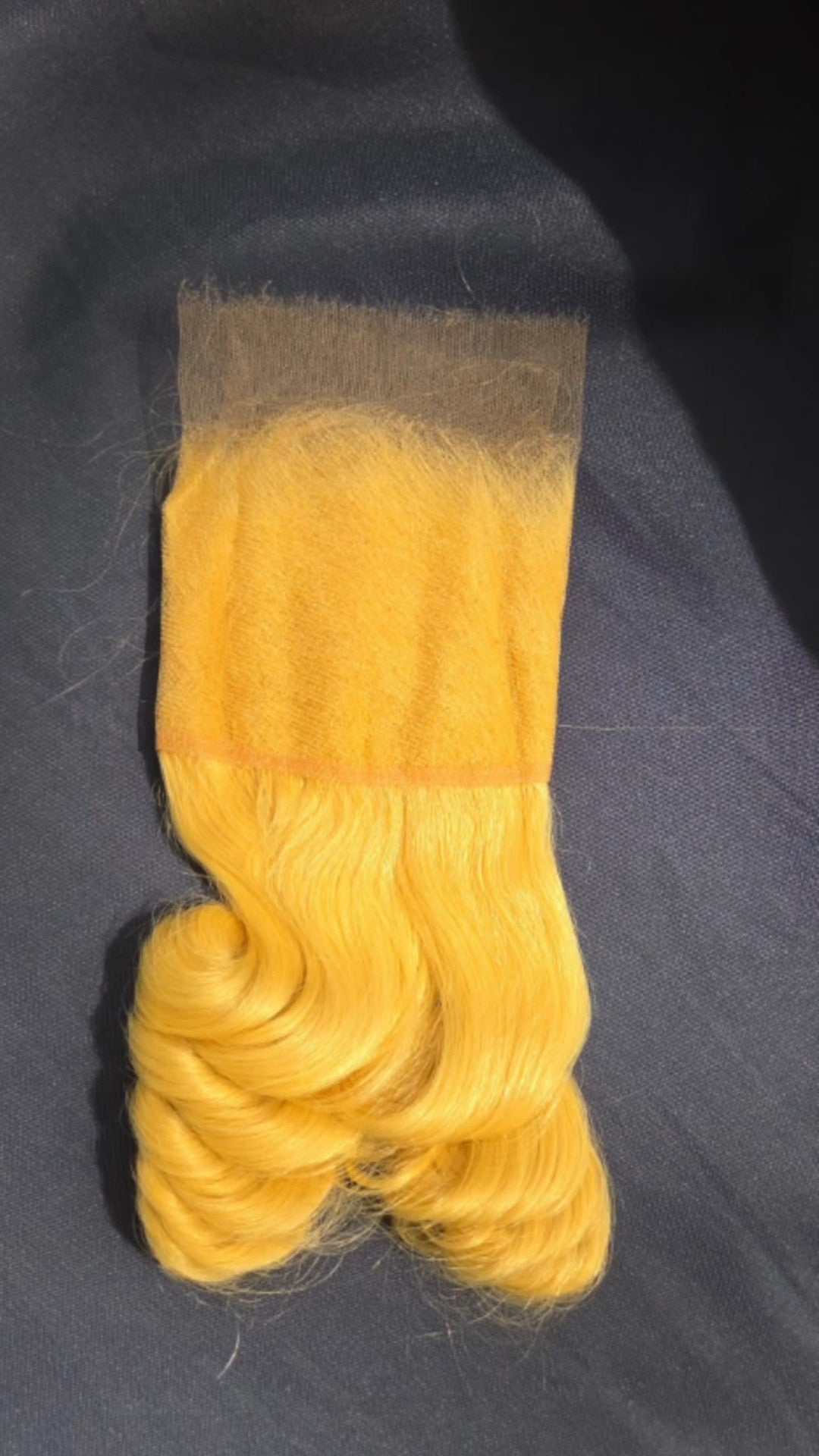 613 Loose Wave Closure hair extension with loose waves texture